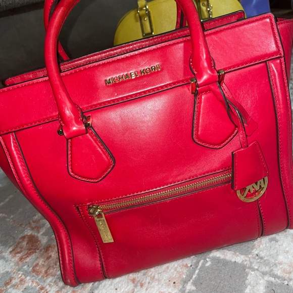 MK Purse - Picture 1 of 1